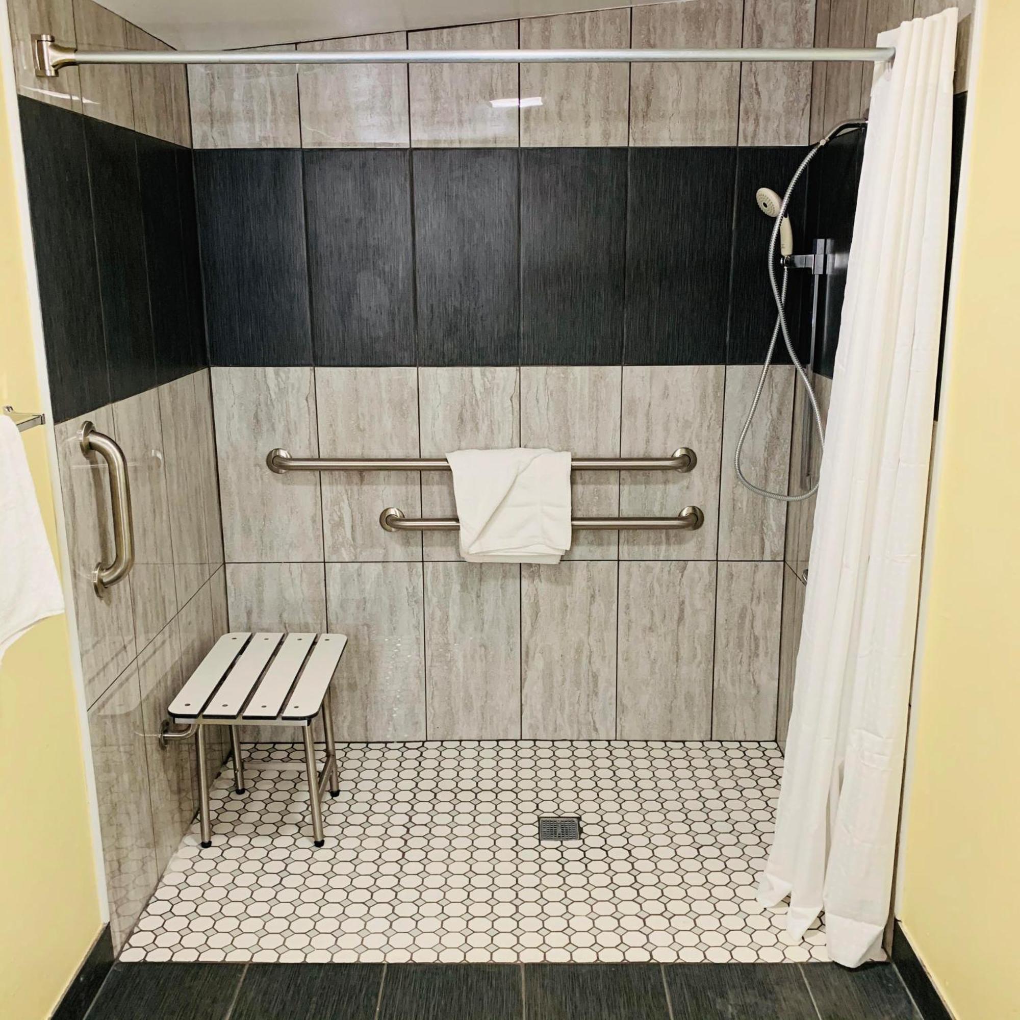 Central Coast Inn 카유코스 외부 사진